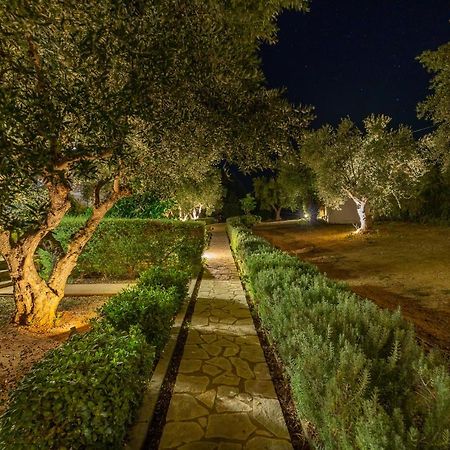 Abelia Luxurious Villas Finikounta Exteriör bild