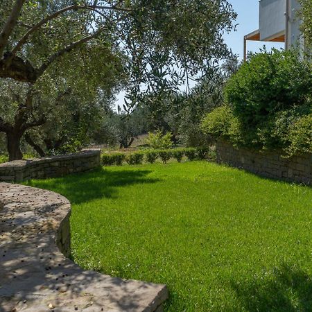 Abelia Luxurious Villas Finikounta Exteriör bild