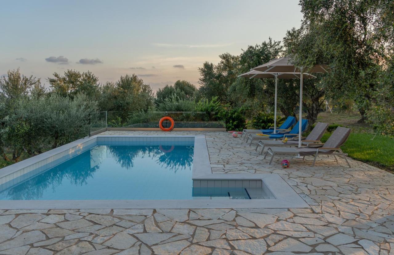 Abelia Luxurious Villas Finikounta Exteriör bild